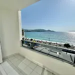 Sea Door 호텔