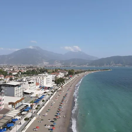 Sea Door فندق 3*