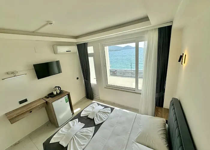 Sea Door Hotel 3*